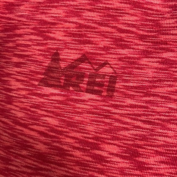 REI long sleeve red zigzag quarterzip - Picture 8 of 8
